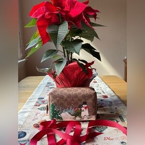 COACH HOLIDAY ESSENTIAL COSMETIC POUCH IN SIGNATURE CANVAS WITH REXY & SNOWMAN